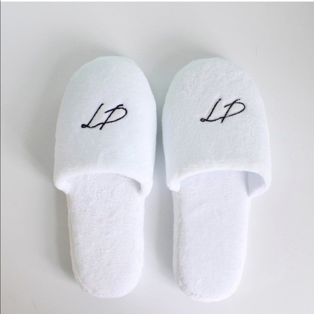 ✨NEVER WORN✨Comfortable slippers (29cm)
